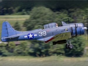 SBD Dauntless, 100ccm, Spw 2540mm, ARF-Modell von CYModel