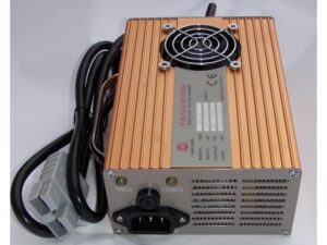 Profi Batterie-Ladegerät 24V 3A für Blei-Gel-Akkus