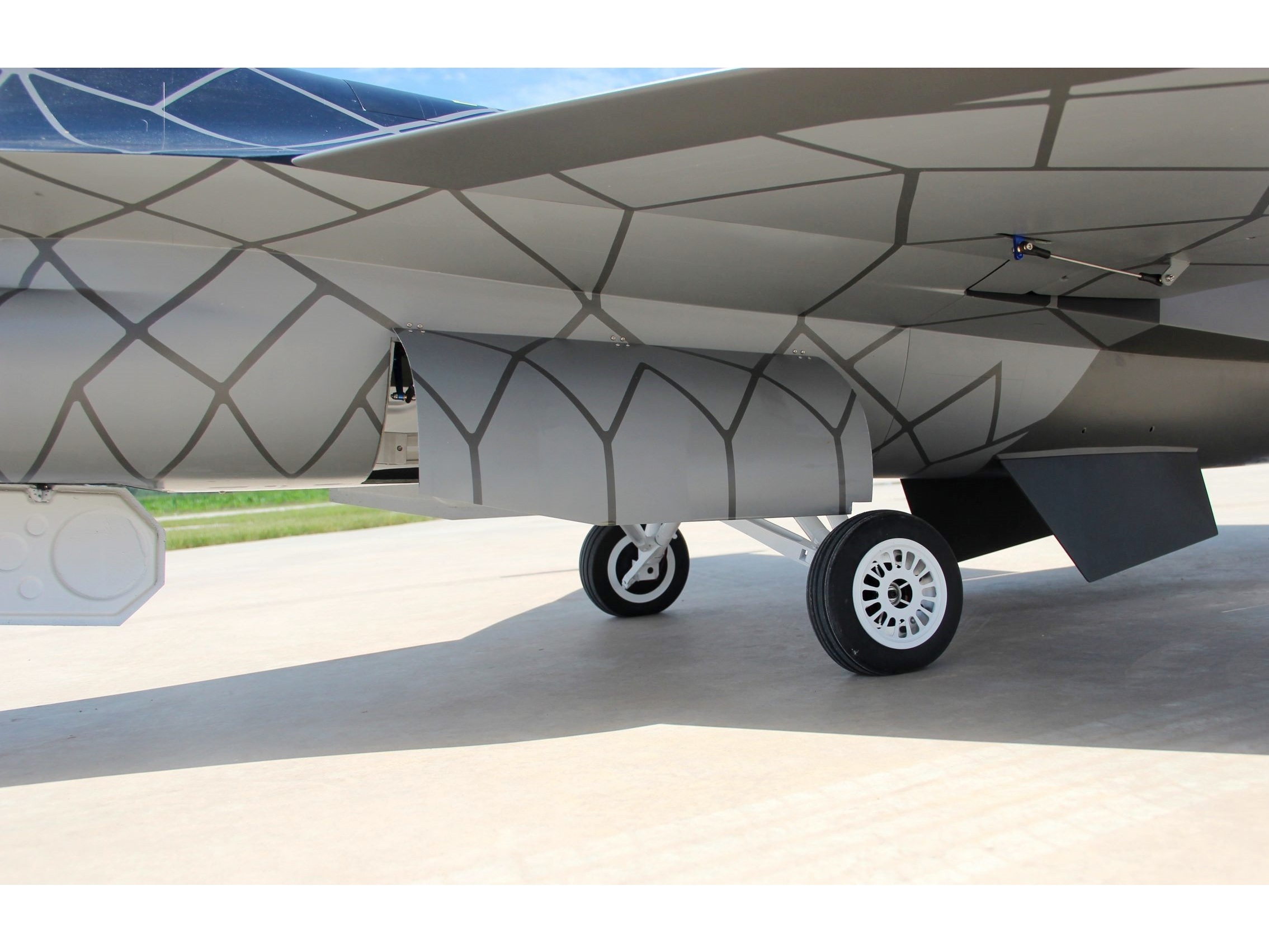 F-16 Fighting Falcon Turbinen Jet 1/5, Spw 2115mm, Turbine Ready mit EZFW, Pilot-RC – Bild 3