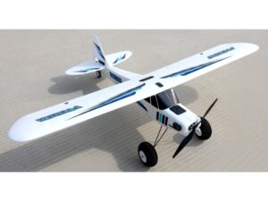 Primo S Trainer weiss / blau, Spw 1450mm, PNP-Set von Dynam