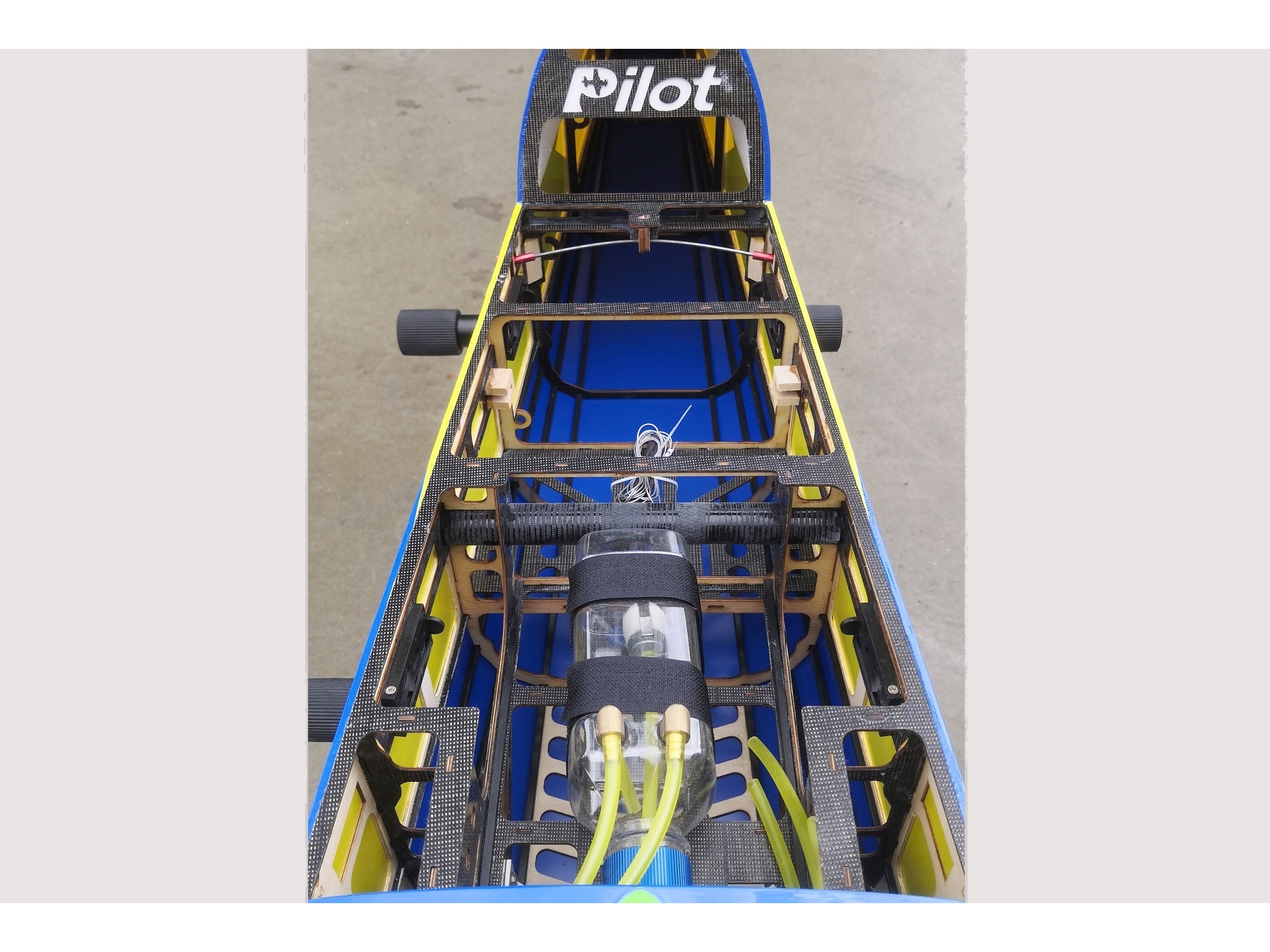 Edge 540 V2 CFK-Version, 30ccm, Spw 1880mm, ARF-Modell, Pilot-RC – Bild 4