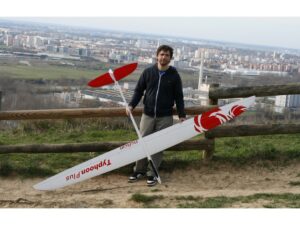 Voll CFK Segler Typhoon PLUS - Spw 2900mm - RCRCM