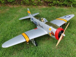 Full Composite P-47D Thunderbolt, Spw 2411mm, ARF-Set mit EZFW, Pilot-RC