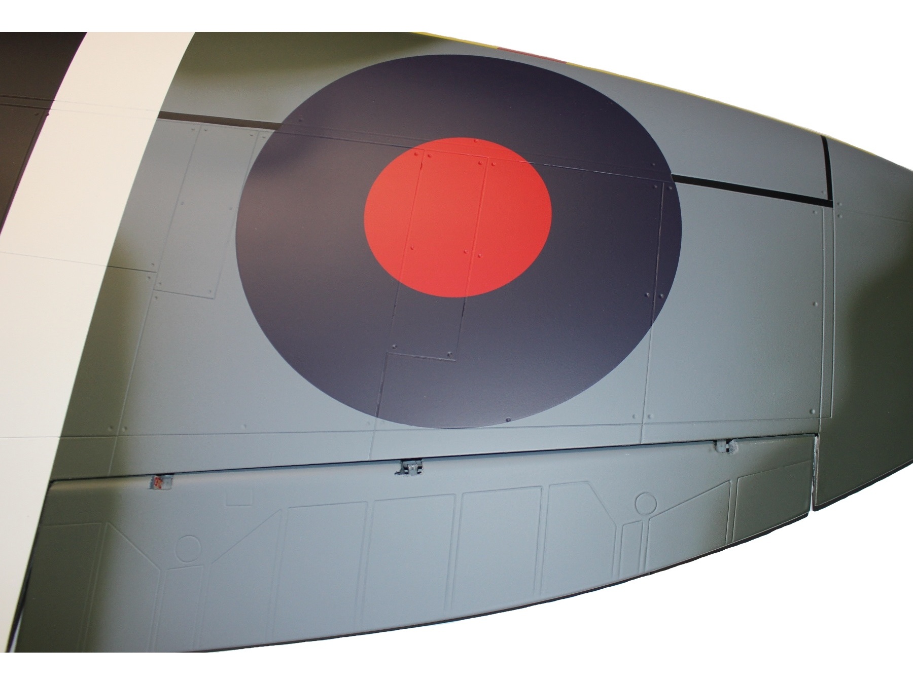 TopRC Model Spitfire V2 Invasion - Full Composite, 35ccm, Spw 2058mm, ARF-Set – Bild 4