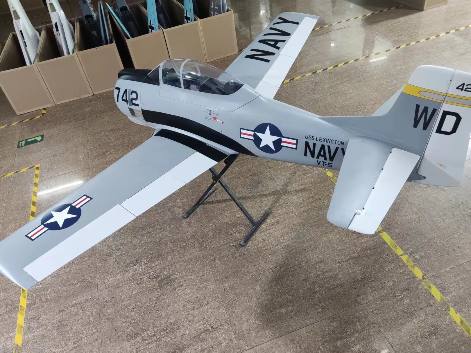 TopRC Model T-28 Trojan, Full Composite, Spw 2800mm, ARF-Set – Bild 4