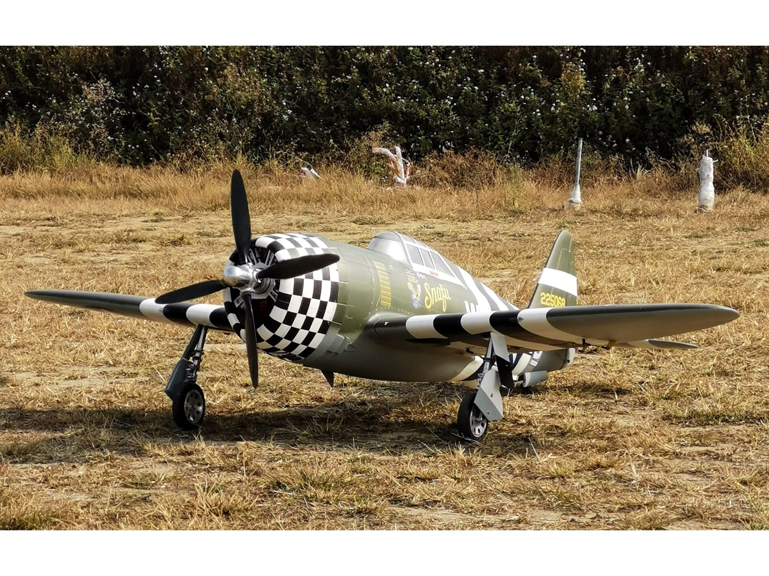 TopRC Model P-47 Thunderbolt Snafu - Full Composite, 80ccm, Spw 2438mm, ARF-Set – Bild 5