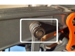 Sicherungsring für Zylinderbolzen zu Schaufelbagger Volvo EC360 1:14