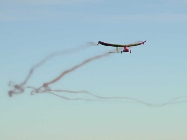 Tragflächenhalterung, doppelt für AX-9 - AX-18 - AX-60 Rauchpatronen - 2er-Set – Bild 2