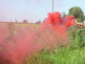 Mr. Smoke 1 - Hand Rauchfackel / Bengalo in rot mit Reibzündung