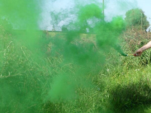 Mr. Smoke 1 - Hand Rauchfackel / Bengalo in grün mit Reibzündung