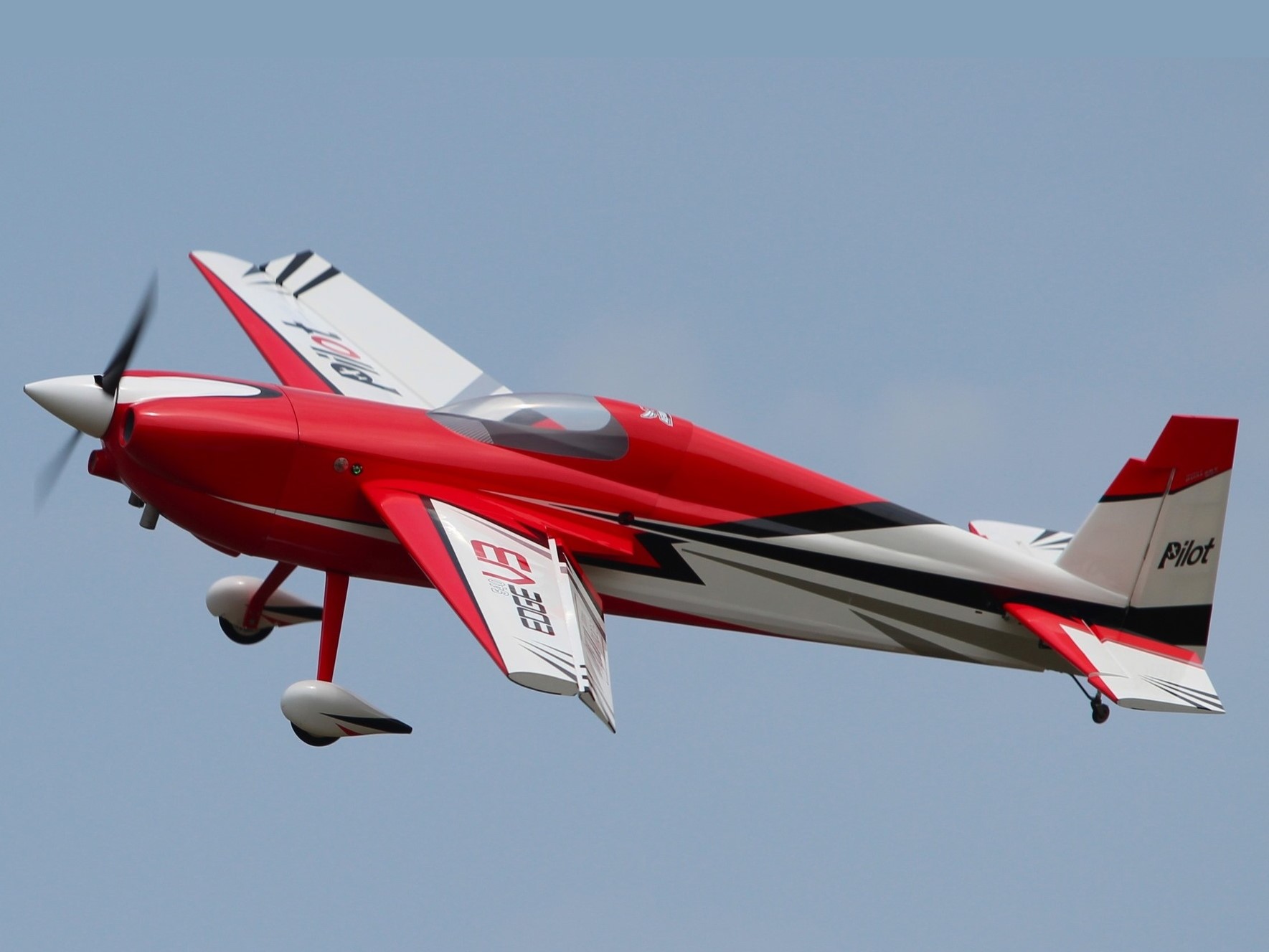 Edge 540 V3 - 103'' 2643mm - Pilot-RC 01 – Bild 6