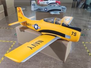 TopRC Model T-28 Trojan, Full Composite, Spw 2800mm, ARF-Set