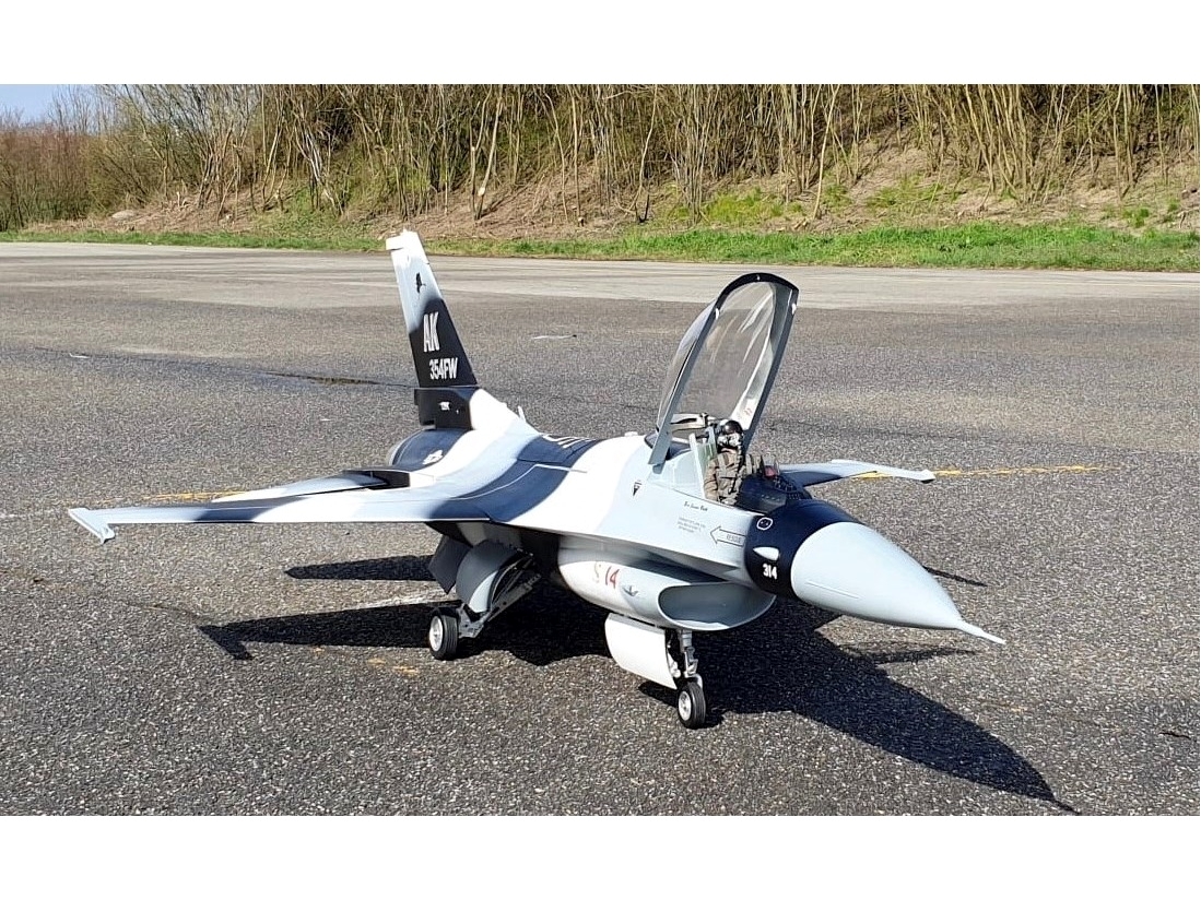 TopRC Model F-16 Camo Grey - Full Composite Scale Jet, Spw 1630mm, ARF-Set