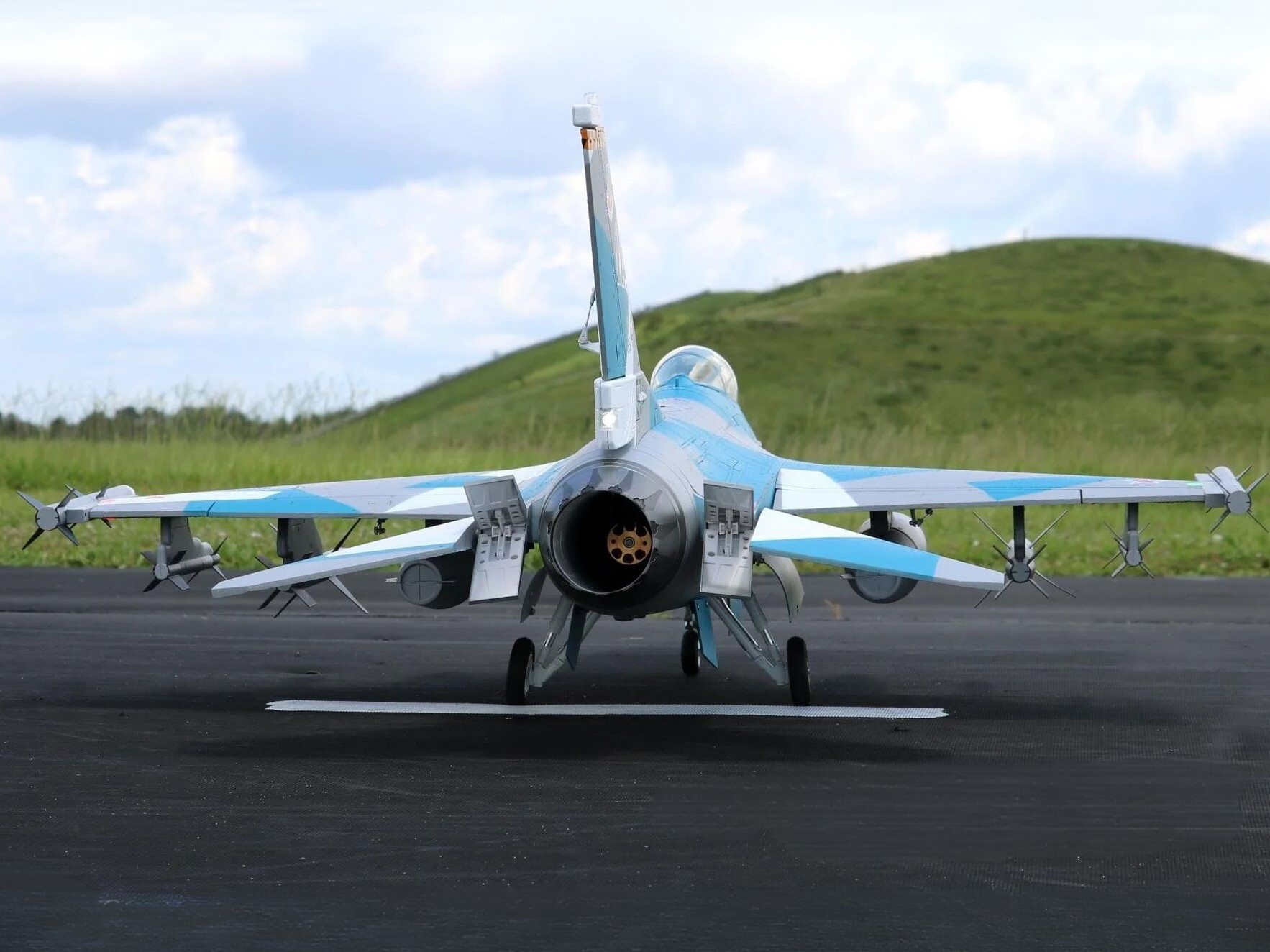 Falcon F-16C V2 - 90mm EDF Jet - Spw 955mm, PNP 8S-Set - Freewing – Bild 6