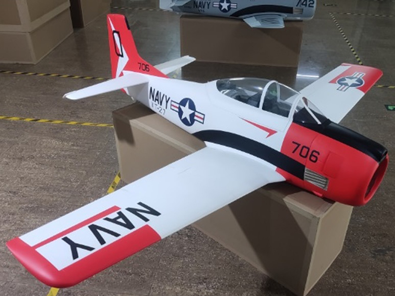 TopRC Model T-28 Trojan, Full Composite, Spw 2800mm, ARF-Set