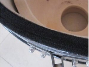 Filzdichtung zu Keramik-Holzkohlegrill 2.3 cm x 2 m - selbstklebend