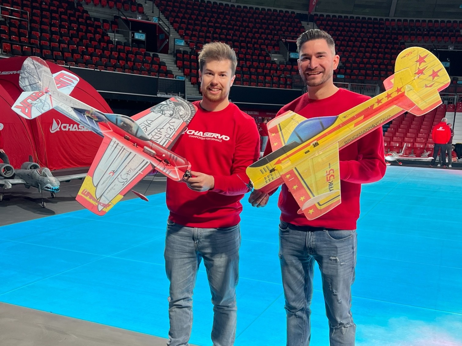 Yak 55 Indoor - Gernot Bruckmann, Spw 855mm - EPP Kit von RC-Factory – Bild 4