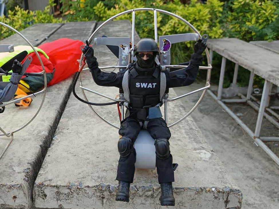 RC Motor-Paraglider Paramotor Gleitschirm PNP-Set mit Pilot SWAT - Spw 2500mm – Bild 4