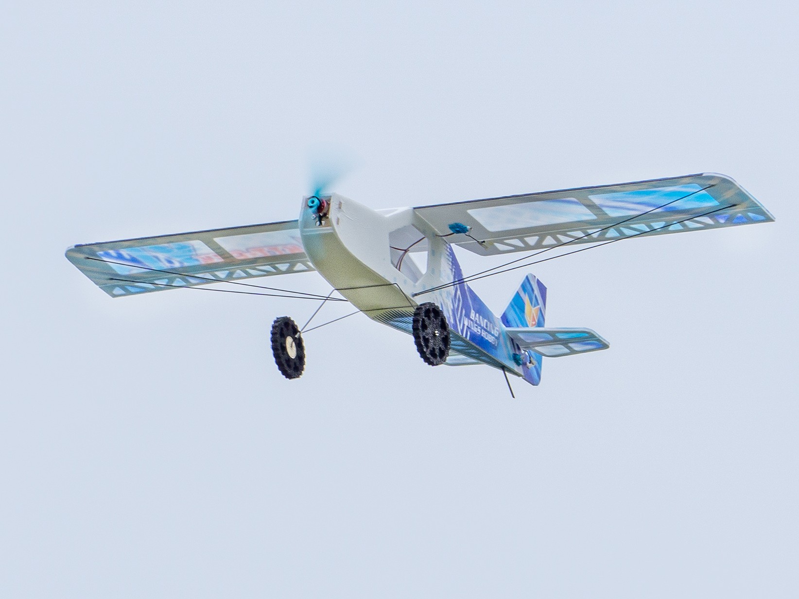 KITFOX XL, Spw 1030mm, KIT-Bausatz aus EPP - DW-Hobby – Bild 2