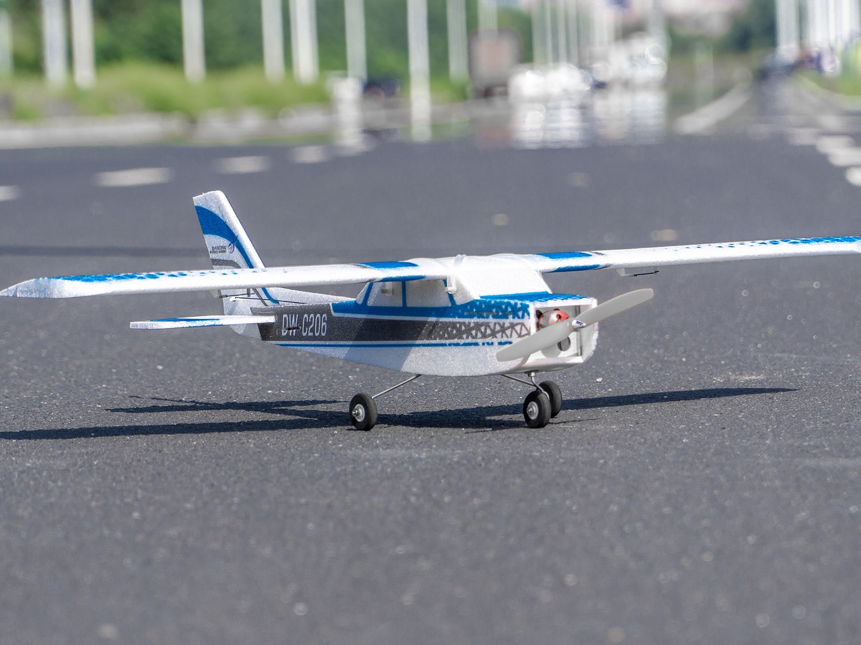 Cessna aus EPP - Balsa, Spw 1000mm, Kit-Bausatz von DW-Hobby – Bild 2