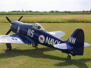 Full Composite Hawker Sea Fury, 60-100ccm, Spw 2420mm, ARF-Modell von CYModel