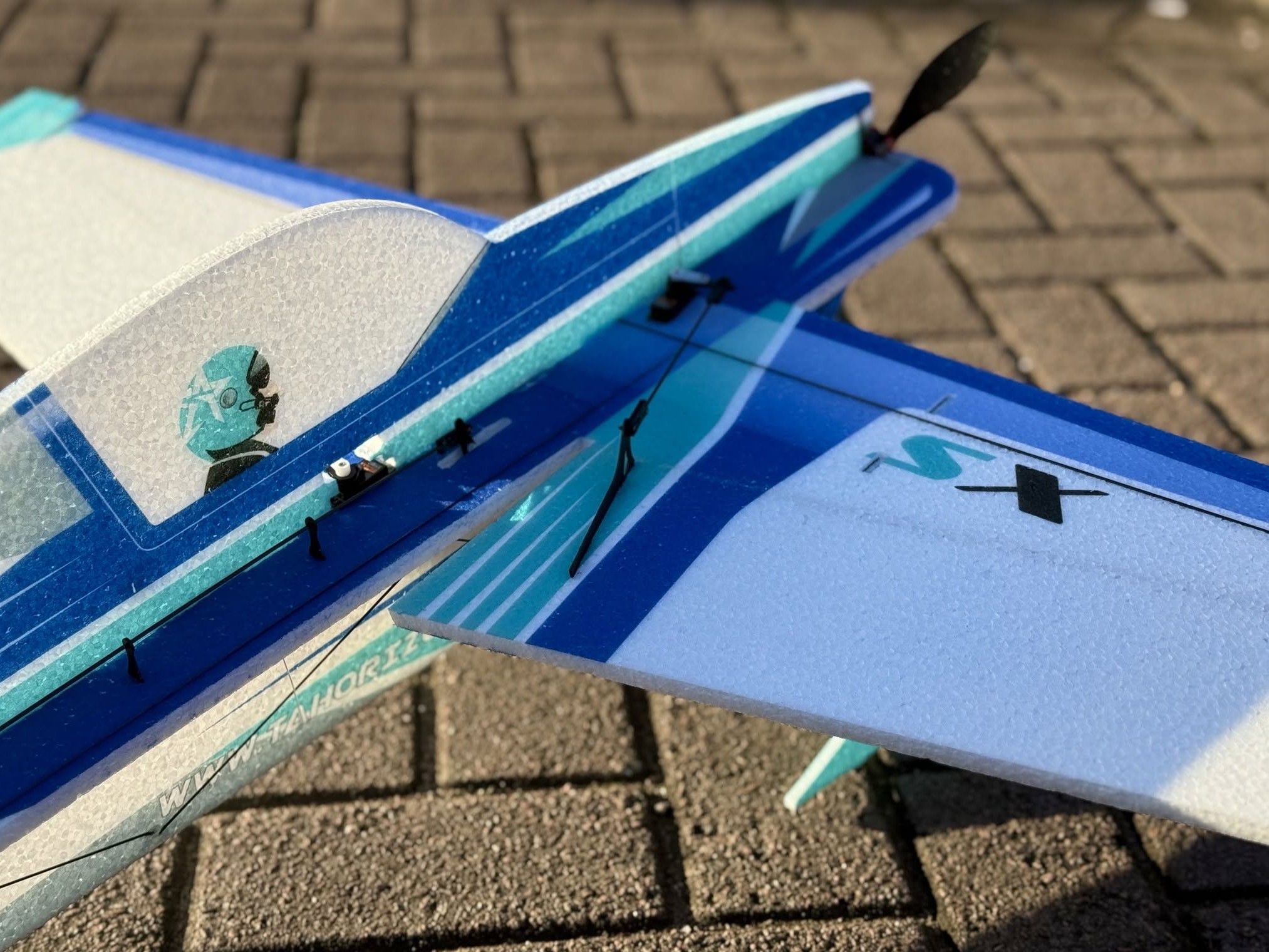 Extra SX 3D 37" - 940mm - KIT-Bausatz aus EPP - AJ Scheme blau - TA Horizons – Bild 5
