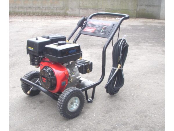 Occasion Hochdruckreiniger selbstansaugend, mit 13 PS Benzinmotor, Typ Q3600 – Bild 2